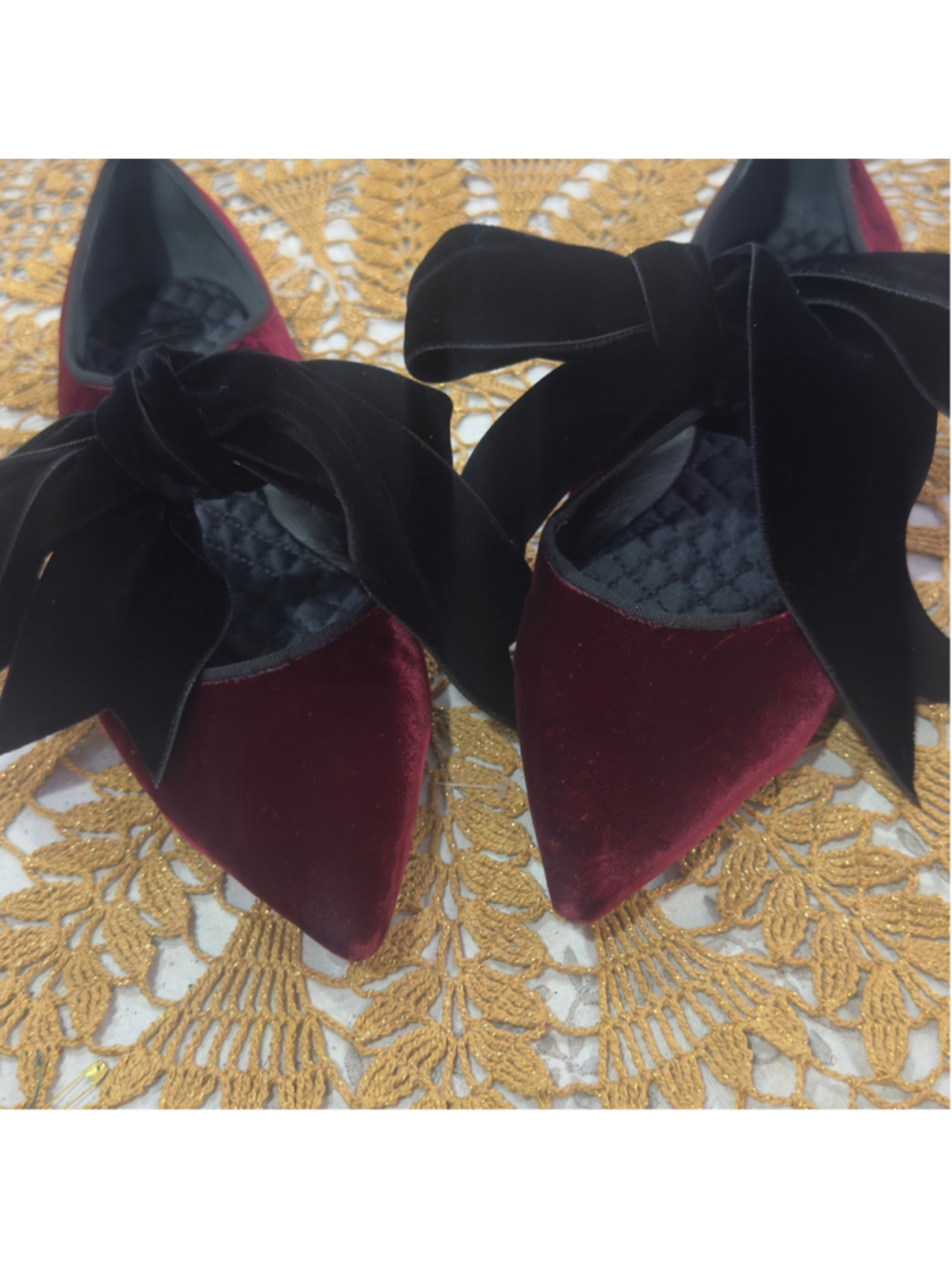 Tory Burch Velvet Bow Flats, burgundy Black lace women's size 9
